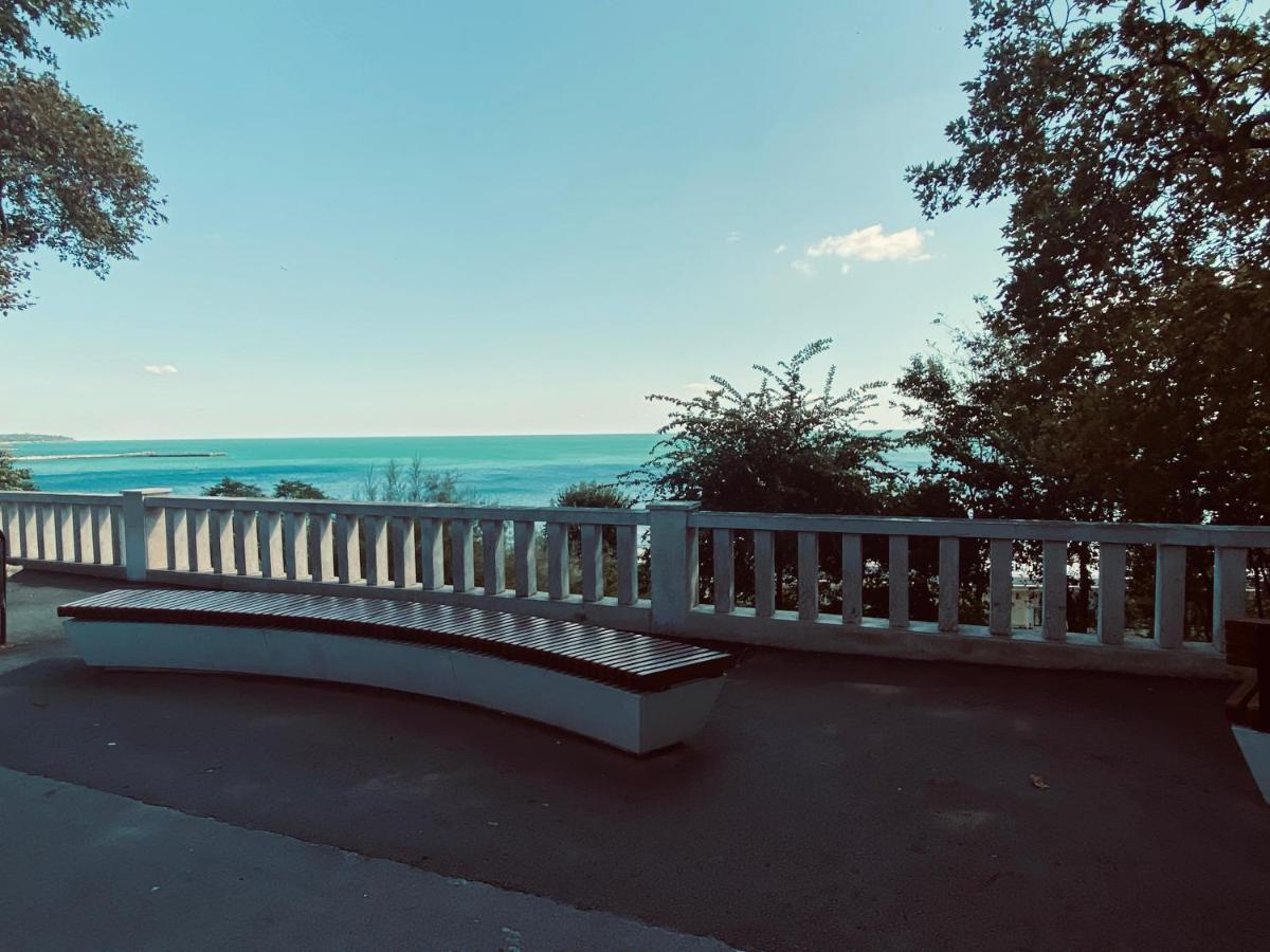 Мarelis Luxe Port Apartment Varna Ngoại thất bức ảnh