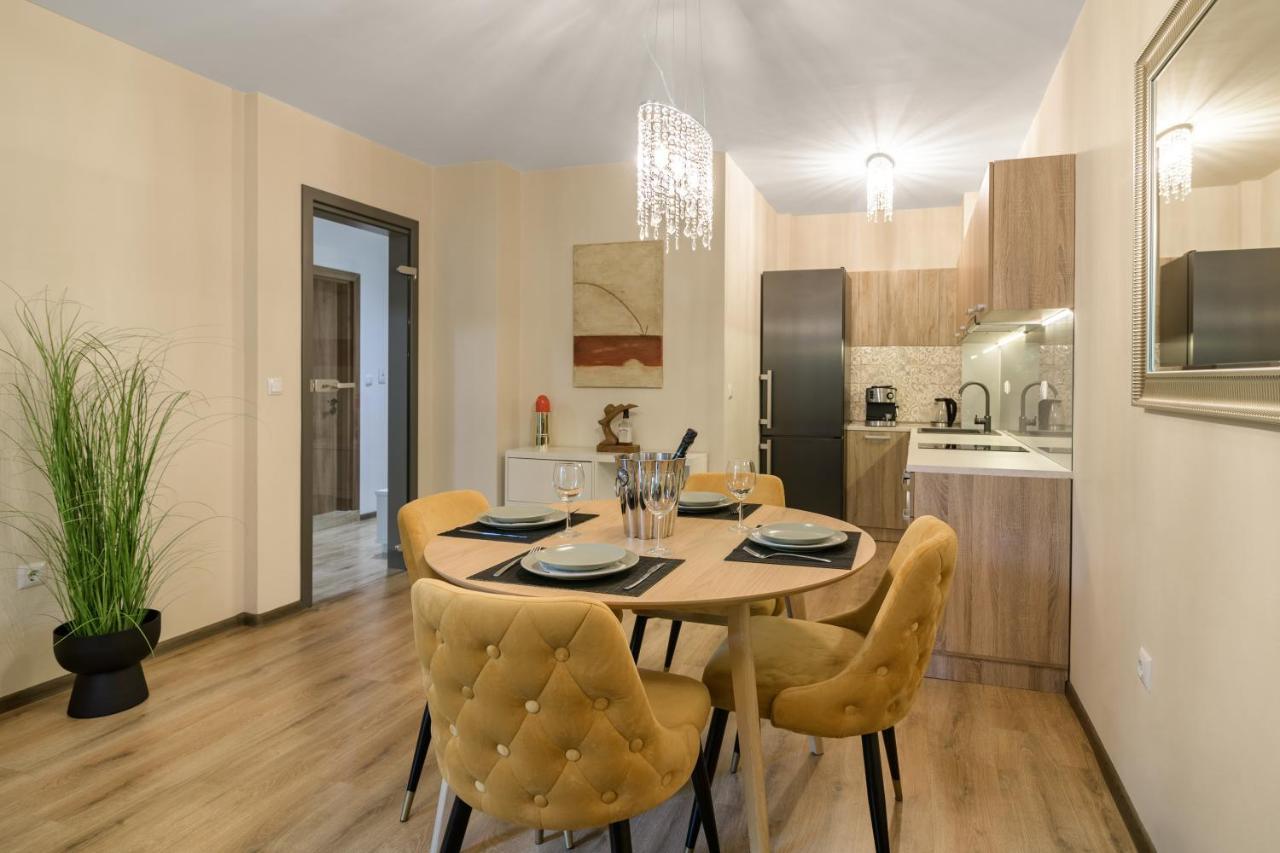 Мarelis Luxe Port Apartment Varna Ngoại thất bức ảnh